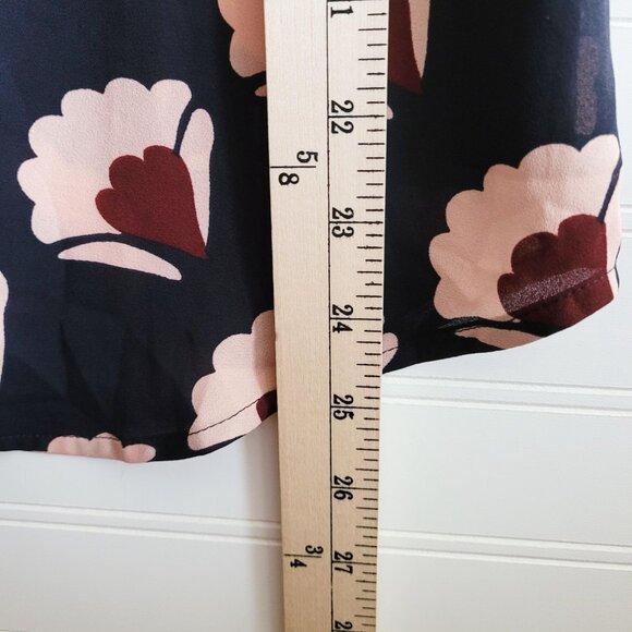 Loft Top Womens Medium Dark Blue Print Blouse Career Roll Tab Sleeve Floral - Picture 7 of 10